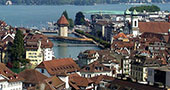 Une vue sur le pont de la Chapelle à Lucerne